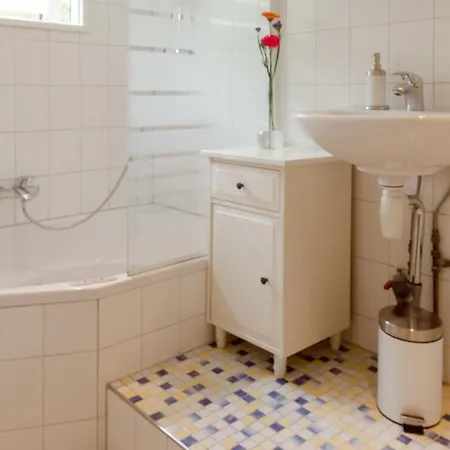 Romantic West Houseboat Daire